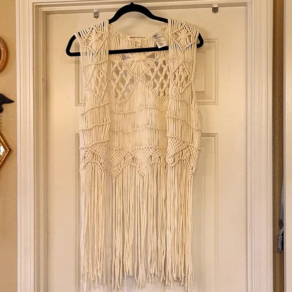 💝 Darling long French vest by HM Coachella size extra small cream - Picture 1 of 3